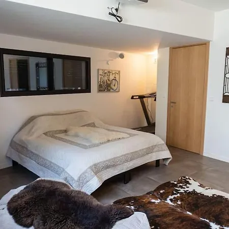 Seaside Escape In Vakantiehuis Issy-les-Moulineaux